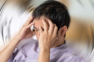 Tin mới y tế ngày 28/11: Tăng nguy cơ mắc đột quỵ, tim mạch khi trời lạnh