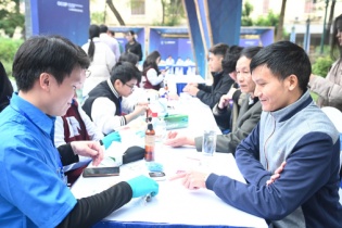 Tiếp cận y tế toàn diện, hướng tới phát triển bền vững tại Việt Nam