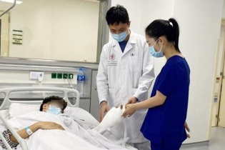 Tai nạn sinh hoạt rình rập trẻ dịp Tết