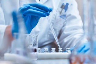 Dự kiến kiểm nghiệm khoảng 2.400 mẫu thuốc, mỹ phẩm, thực phẩm năm 2025
