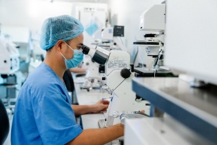 Tin mới y tế ngày 21/4: Tiếp lửa hành trình tìm con cho các cặp vợ chồng hiếm muộn