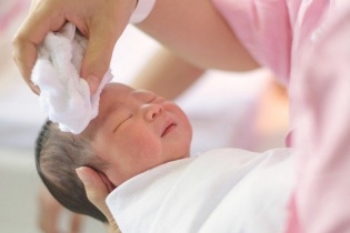 Mức sinh thấp, dân số già hóa nhanh và yêu cầu thay đổi chính sách dân số