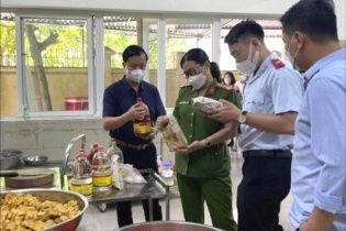 Thực phẩm kém chất lượng đe dọa bếp ăn tập thể và khuyến cáo của Bộ Y tế