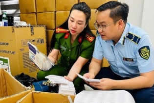 Tin mới y tế ngày 19/5: TP.HCM kiểm tra, rà soát thuốc, thực phẩm chức năng giả