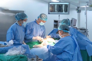 Tin mới y tế ngày 22/5: Thành công ca ghép xương vi phẫu cho trẻ mắc dị tật hiếm