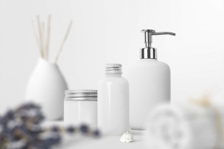 Bộ Y tế đề xuất cấm nhiều hành vi và từ ngữ trong quảng cáo mỹ phẩm