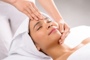 Kem massage nhập khẩu bị thu hồi vì vi phạm công bố