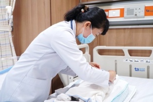 Tin mới y tế ngày 23/7: Trẻ hóa ung thư tuyến giáp