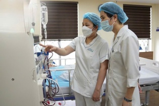 Tin mới y tế ngày 29/7: Tiến bộ trong điều trị suy tĩnh mạch chân và bệnh mạch máu chi dưới