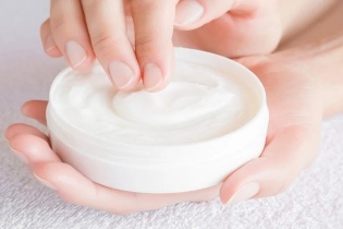  Tin mới y tế ngày 5/8: Bộ Y tế thu hồi toàn quốc lô mỹ phẩm chứa chất bảo quản vượt ngưỡng