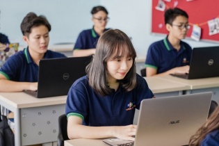 Đẩy mạnh chuyển đổi số, ứng dụng AI và nâng cao chất lượng giáo dục toàn diện
