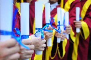 Lĩnh vực Y học và Kinh tế dẫn đầu danh sách ứng viên giáo sư, phó giáo sư năm 2025