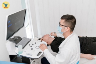 Việt kiều Mỹ vô tình phát hiện ung thư tuyến giáp khi kiểm tra sức khỏe tại Việt Nam