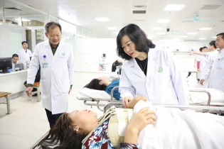 Đổi mới y tế từ phòng bệnh, đầu tư tư nhân đến công nghệ cao