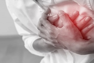 Nhồi máu cơ tim “núp bóng” triệu chứng của bệnh dạ dày