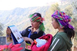 Cải thiện chế độ đãi ngộ cho những “người gác cổng” y tế vùng sâu, vùng xa Cải thiện chế độ đãi ngộ cho những “người gác cổng” y tế vùng sâu, vùng xa