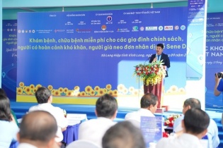 Long Châu đồng hành khám, cấp phát thuốc miễn phí cho các hoàn cảnh khó khăn Long Châu đồng hành khám, cấp phát thuốc miễn phí cho các hoàn cảnh khó khăn