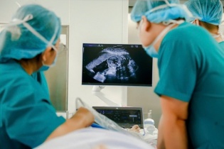 Tin mới y tế ngày 5/10: Nâng cao chất lượng dân số trong kỷ nguyên sinh thấp