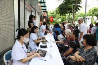 Nỗ lực đưa y tế cơ sở đến gần với người dân