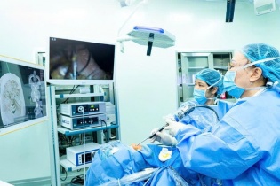 Tin mới y tế ngày 18/10: Ứng dụng trí tuệ nhân tạo loại bỏ viêm xoang, cứu thị lực bệnh nhân