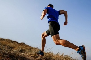 Nhập viện vì tiêu cơ vân sau khi tập gym cường độ cao