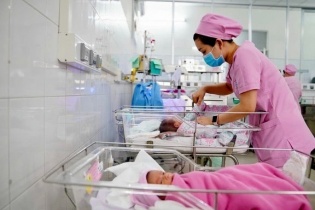 Kiến nghị tăng thời gian nghỉ thai sản cho người sinh con thứ 2