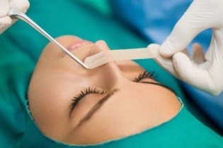 Hậu quả khi dùng kem trắng da "thần tốc"