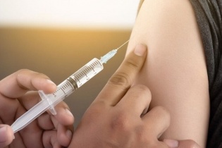 Chấm dứt cơn đau dai dẳng ở vai nhờ kỹ thuật tiêm nong