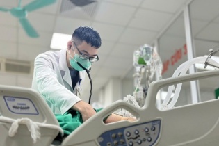 Bệnh nhân suy hô hấp, tổn thương phổi vì cúm