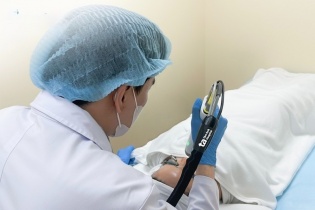 Hỏng da vì mỹ phẩm chứa corticoid