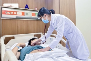 Áp lực học tập: Nguy cơ tiềm ẩn cho sức khỏe hệ tiêu hóa ở trẻ em