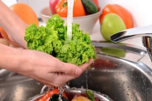 Ngộ độc thực phẩm liên tiếp ở Sơn La và Đồng Tháp, Bộ Y tế vào cuộc