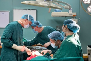 Tin mới y tế ngày 13/3: Suýt mất chân sau một tháng tự đắp lá chữa bỏng tại nhà