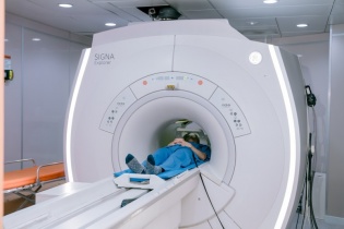 Đi khám vì đau cổ chân, phát hiện mắc bệnh xương hiếm gặp