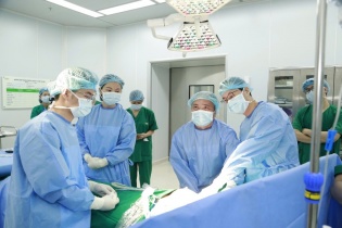 Kỹ thuật mổ tuyến giáp hiện đại mở ra bước tiến mới cho y học Việt Nam