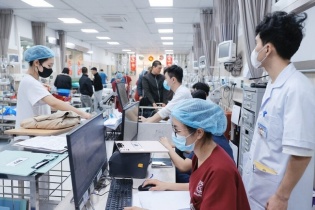 Tin mới y tế ngày 21/4: Bộ Y tế tăng tốc cải cách thủ tục hành chính, giảm mạnh điều kiện kinh doanh