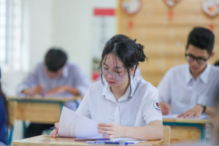Học sinh thi lớp 10 ở Hà Nội tăng mạnh, áp lực vào trường công lập ngày càng lớn