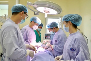 Tin mới y tế ngày 29/5: Bỏ lỡ “thời điểm vàng”, bệnh nhân trả giá bằng khối u phổi khổng lồ
