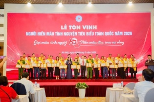 Tôn vinh những người viết tiếp sự sống bằng giọt máu hồng