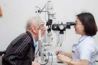 Tin mới y tế ngày 14/6: Nguy cơ của bệnh lý dịch kính, võng mạc