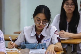 Chưa quyết định thi lại môn Toán tại Tuyên Quang, yêu cầu làm rõ toàn bộ sai phạm