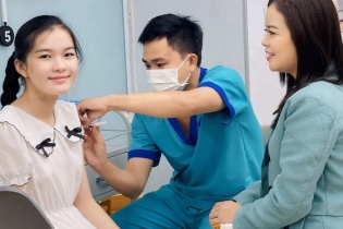 Học sinh sắp trở lại trường, Hà Nội siết phòng dịch trước năm học mới