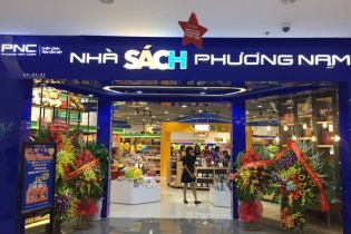 Lợi nhuận Văn hoá Phương Nam giảm mạnh nửa đầu năm 2025 khi Thiên Long thâu tóm