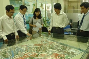 Môi giới bất động sản phải tốt nghiệp THPT trở lên