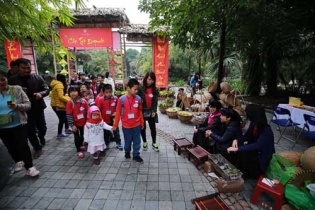 Hà Nội khai mạc Chợ Tết Ecopark 2018