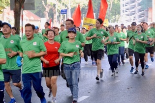 32.000 người dân TP.HCM chạy Olympic vì sức khỏe toàn dân