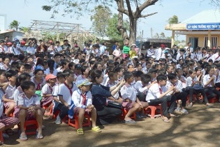 Long An cho học sinh đi học trở lại từ 27/4