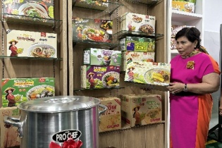 Doanh nghiệp xuất khẩu "long đong" tìm đường về thị trường trong nước