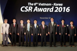 Doosan Vina nhận giải thưởng Trách nhiệm Xã hội từ Bộ Kế hoạch và Đầu tư, KOTRA và MOTIE 
