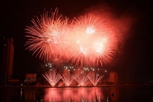 Đêm thứ 2 Lễ hội pháo hoa quốc tế Đà Nẵng: Chờ đợi sự bùng nổ